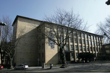 Walter-Gropius-Berufskolleg Das Gebäude am Ostring